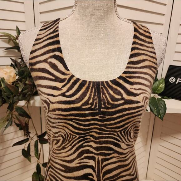 NEIMAN MARCUS ANIMAL PRINT CASHMERE SWEATER SIZE MED - Picture 2 of 5
